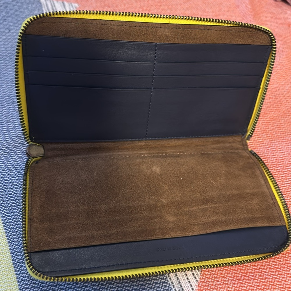 100% Authentic Marni continental zip wallet - Picture 2 of 5